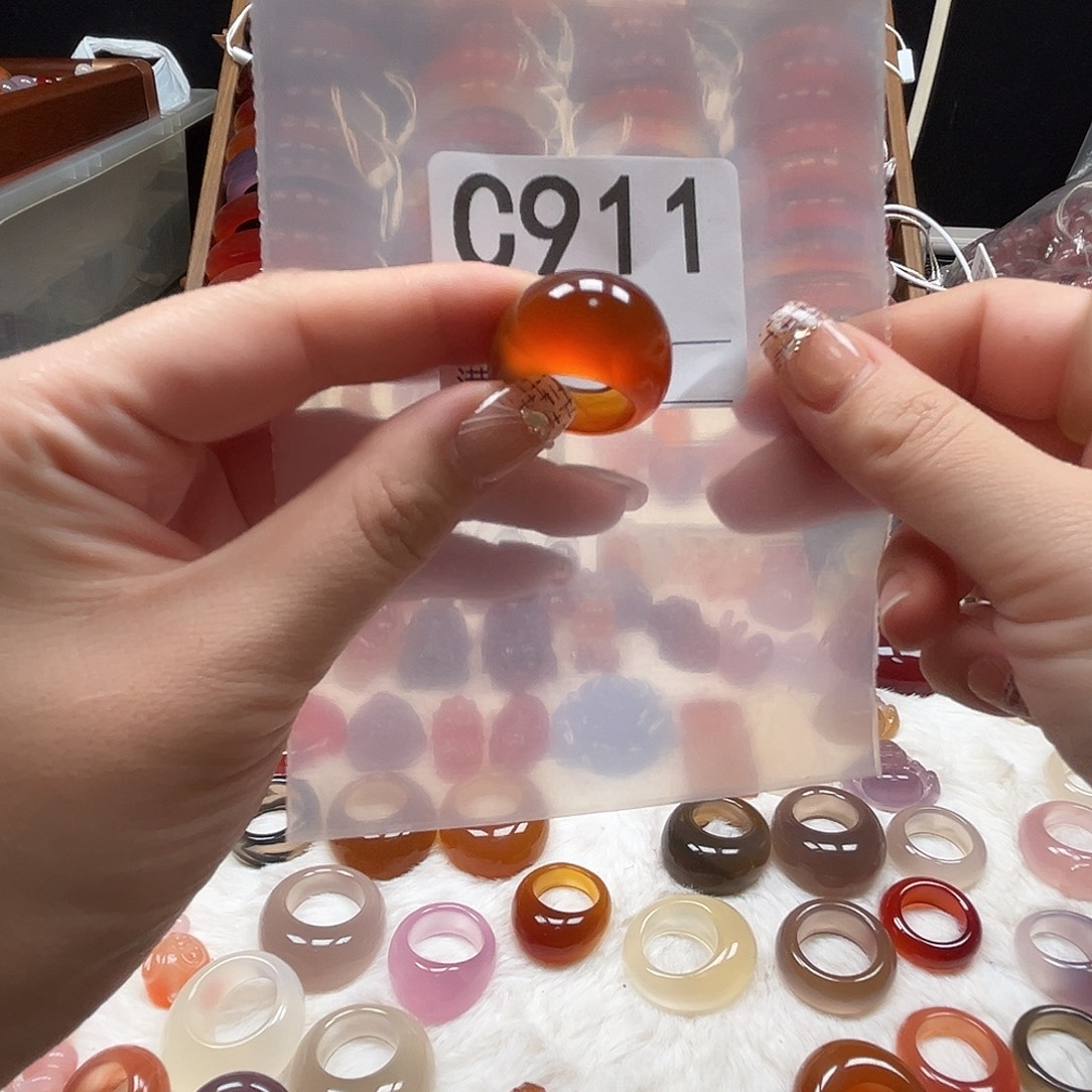 珊***可玛瑙/玉髓未镶嵌戒指