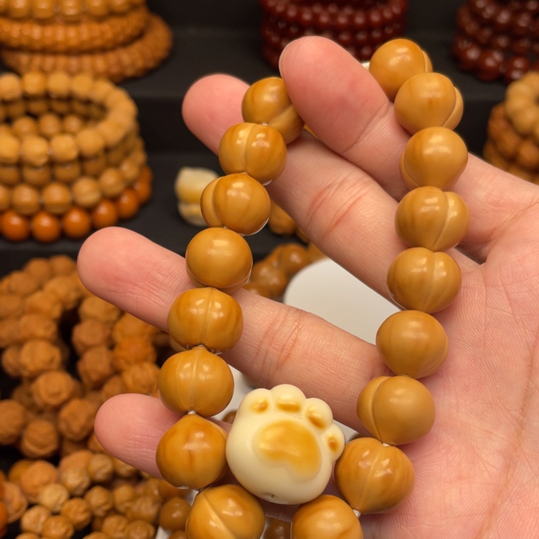 娟***吊坠猴头核桃猴头核桃微瑕屁桃