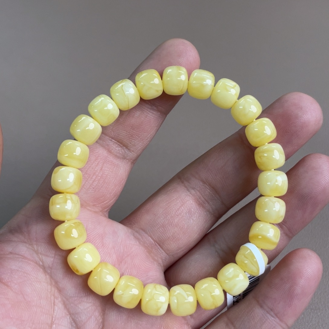 琥珀裸石未镶嵌5580000000