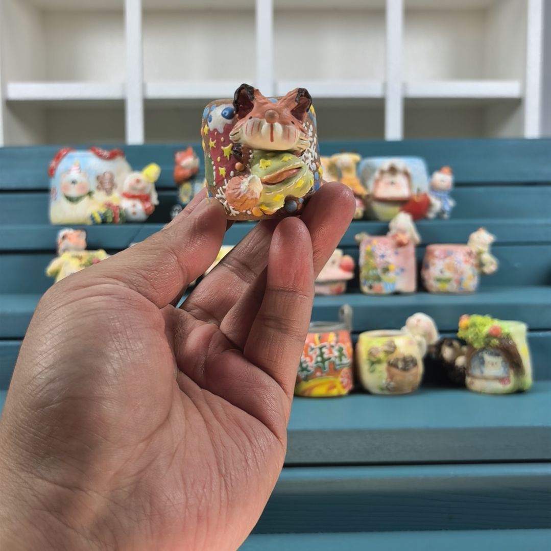 圆滚滚的小狐狸 手绘多肉花盆