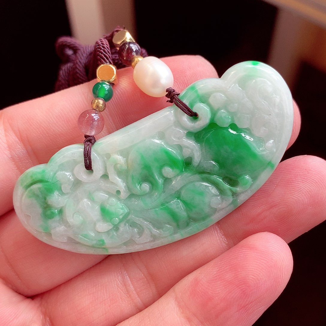 翡翠手镯未镶嵌日****缅甸翡翠