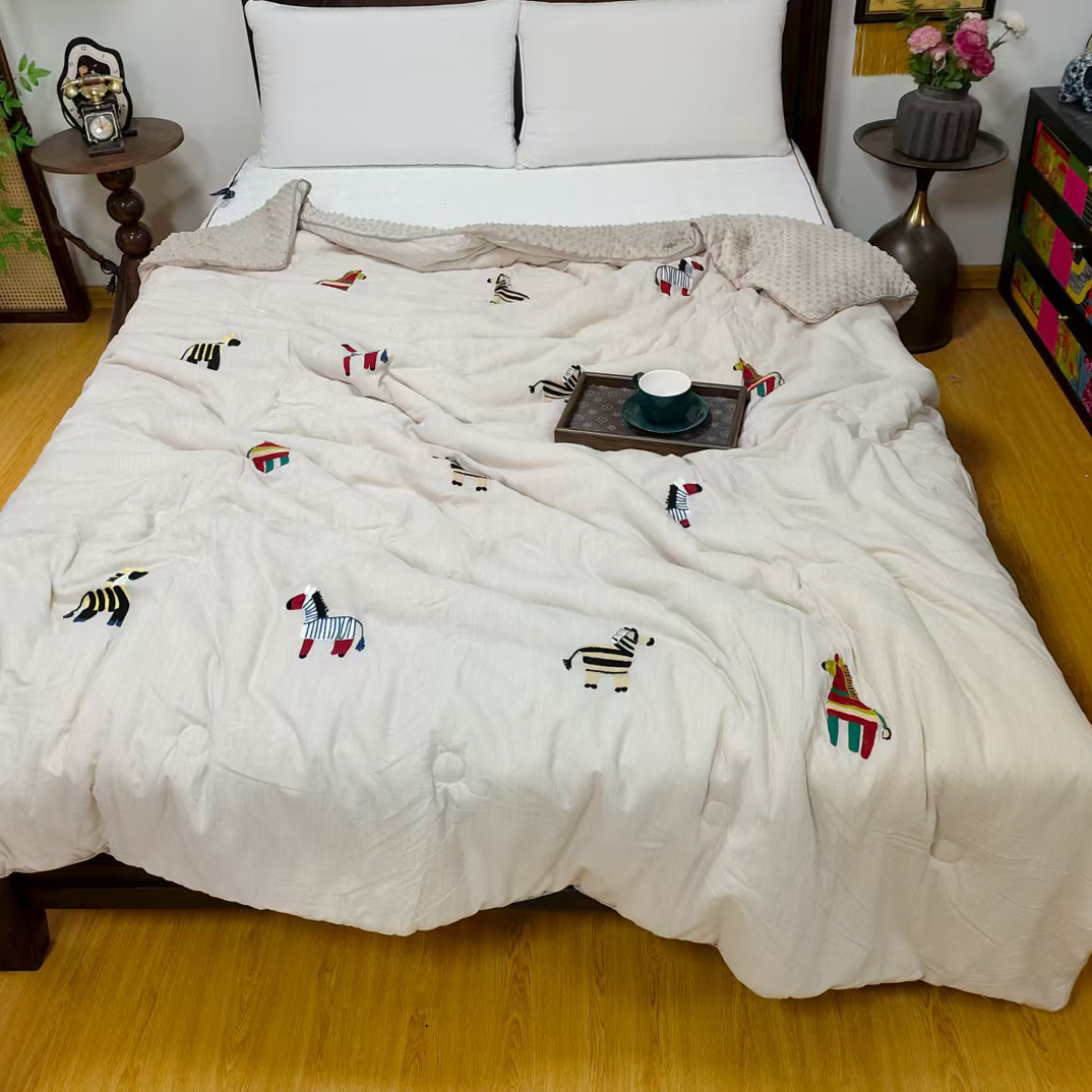 幕古（Mugu)缎氧彩纱刺绣小马豆豆被200*230微瑕～Y601不带幕古吊