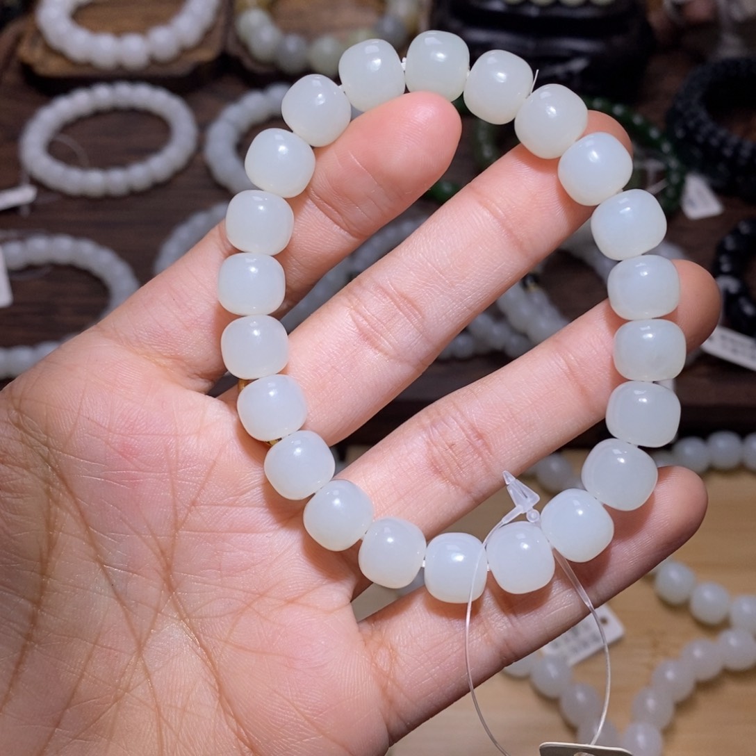 和田玉未镶嵌珠宝奇石10m老型