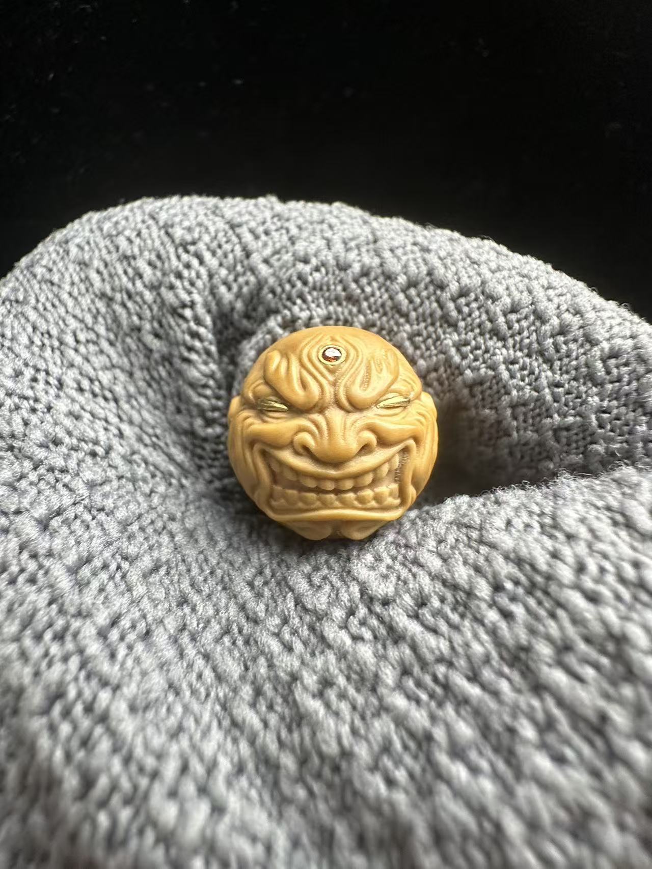 猴头核桃单颗配饰抓财恶僧