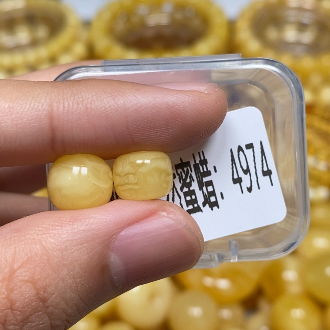 蜜蜡未镶嵌珠宝奇石4974