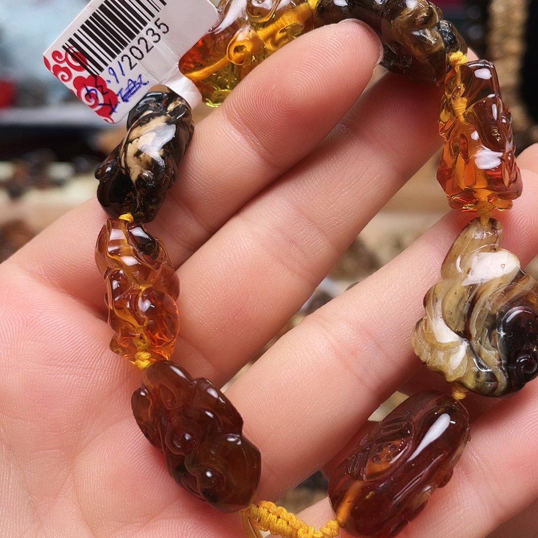 琥珀裸石未镶嵌大