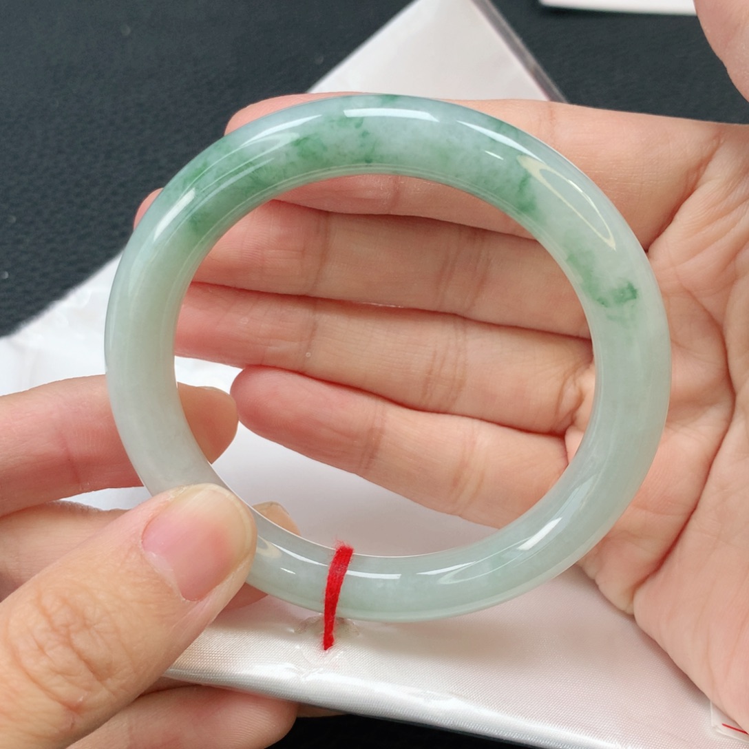 翡翠手镯未镶嵌缅甸圆52