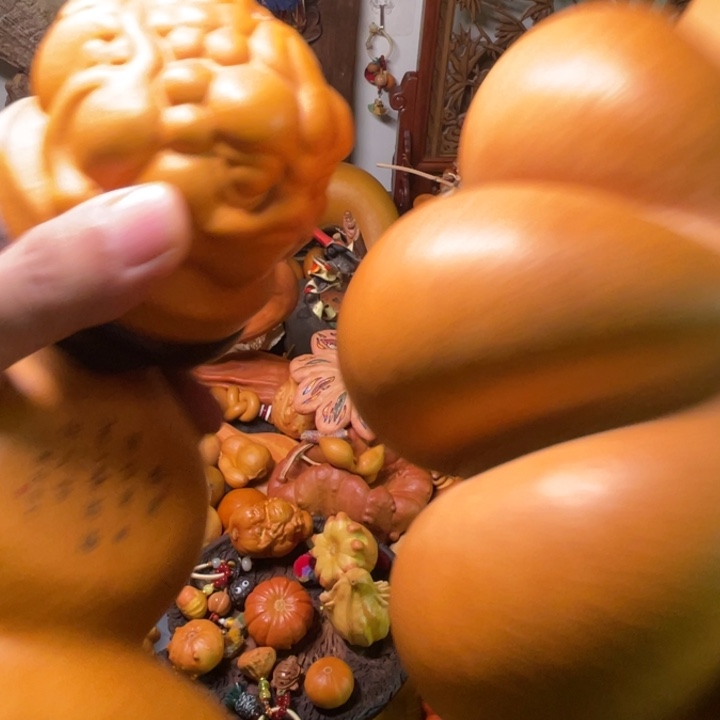 用***8金蟾如意做工葫芦
