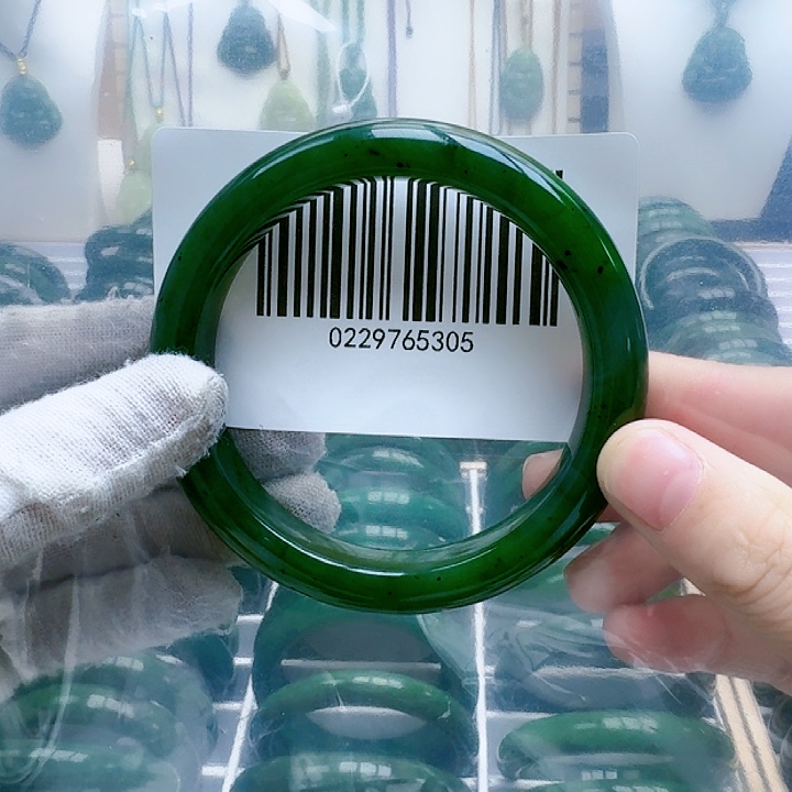 和田玉（碧玉）手镯未镶嵌60