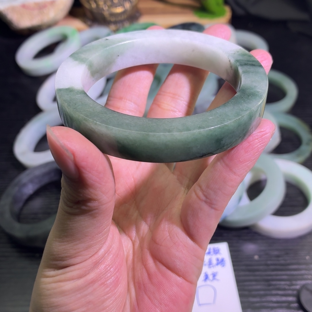 定制翡翠未镶嵌天然翡翠A货毛胚手镯定制