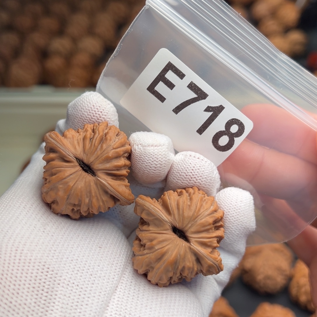 文玩核桃吊坠E718小楼36全品