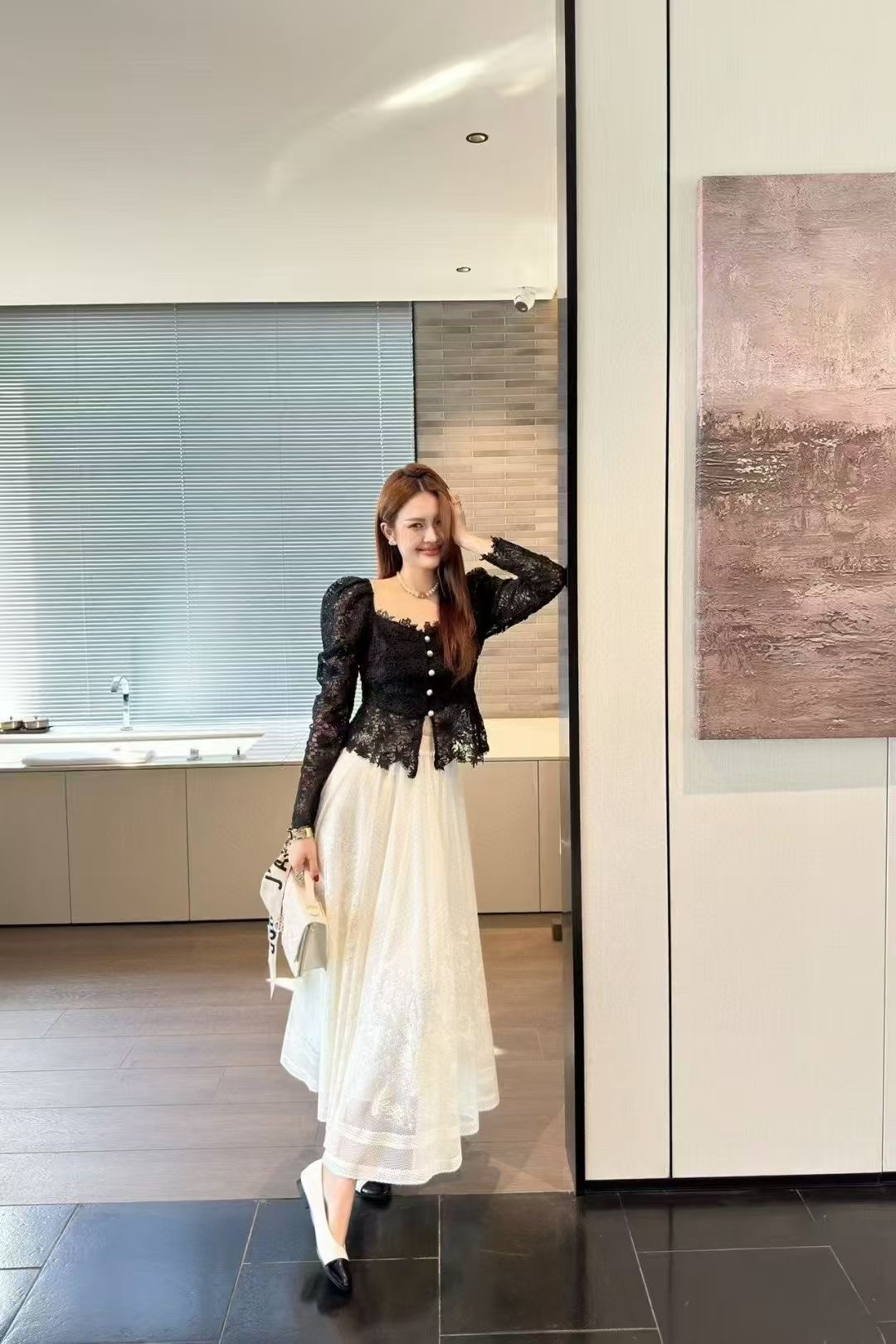 大君君 新款夏季蕾丝大摆气质显瘦轻奢半裙 Q016