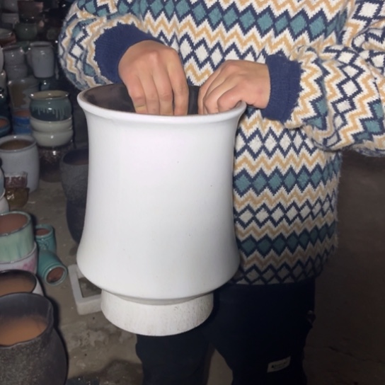 红陶口20高31瑕疵