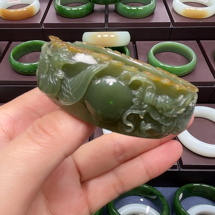 和田玉未镶嵌手镯