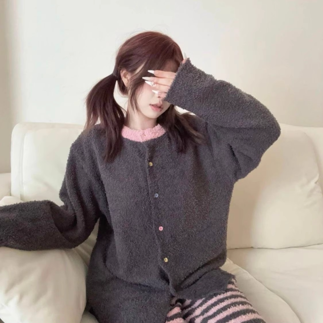 高级洋气睡衣女秋冬时尚保暖加绒开衫上衣条纹睡裤珊瑚绒家居服潮