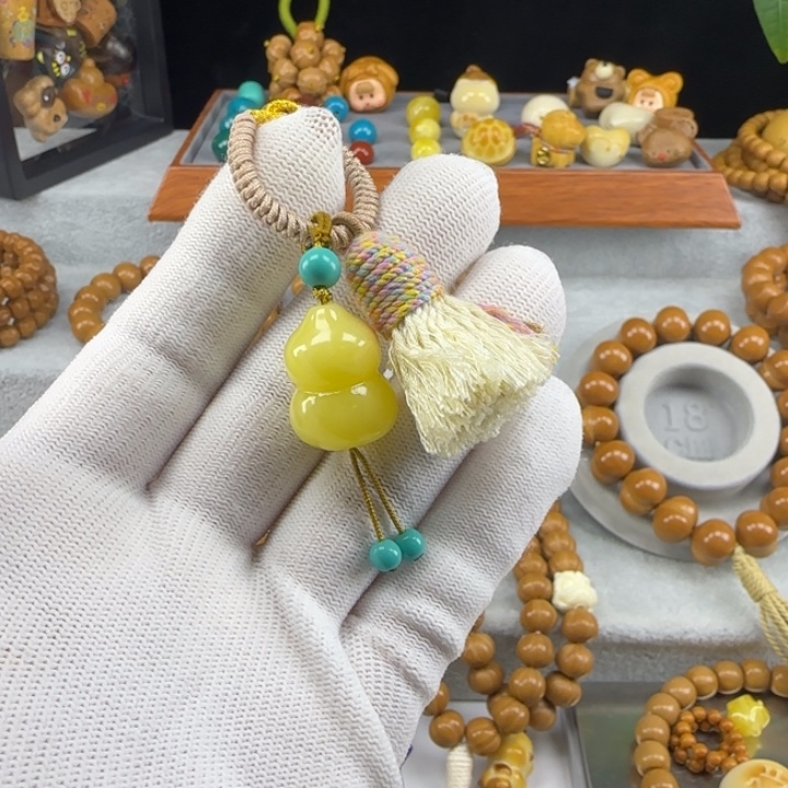 冠***）屁桃搭配配饰葫芦➕流苏