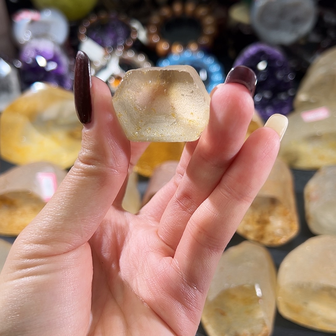 未镶嵌紫晶大型摆件（非配饰）原石