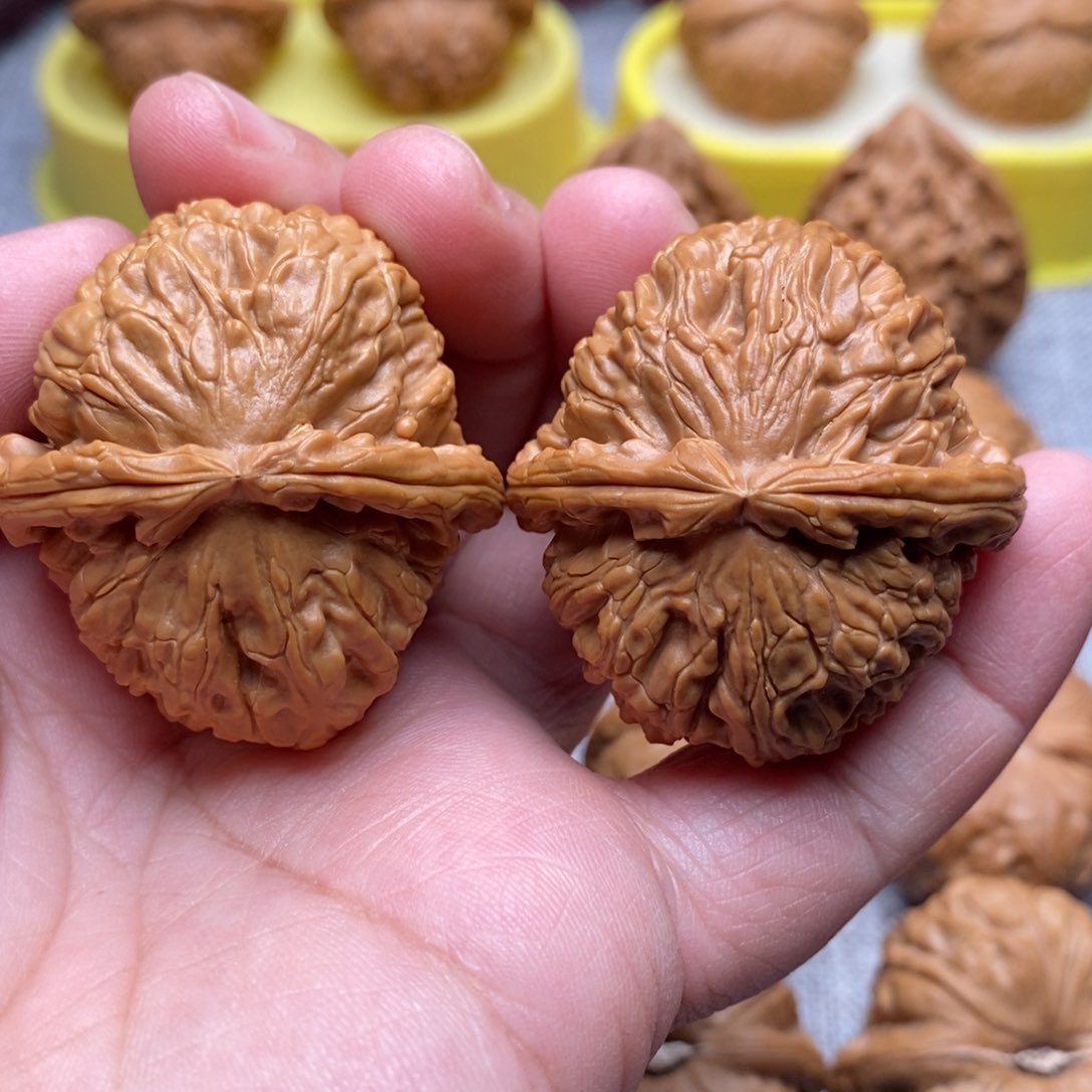 文玩核桃把件40白狮子精品