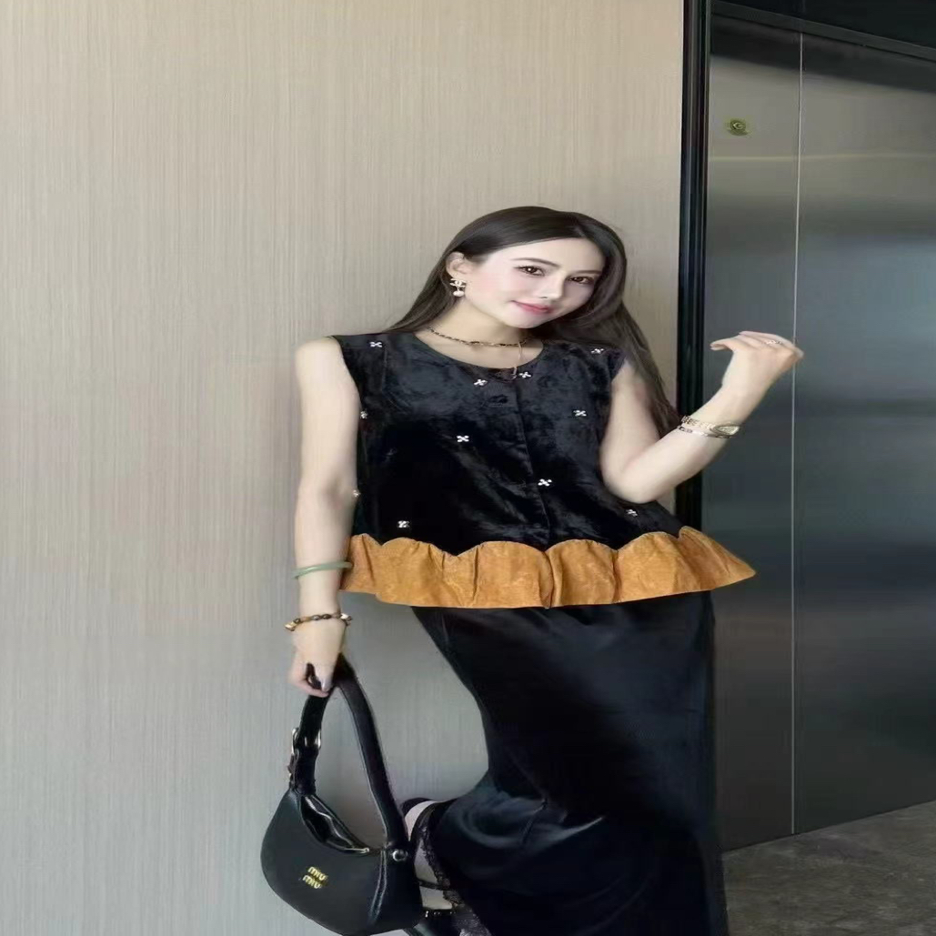 高级感镶钻黑色丝绒马甲外套女2025早秋小个子荷叶边轻奢坎肩马夹