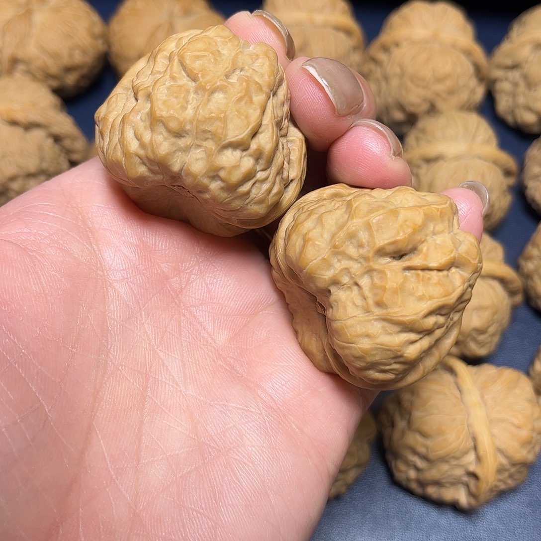 文玩核桃吊坠哇哇哇