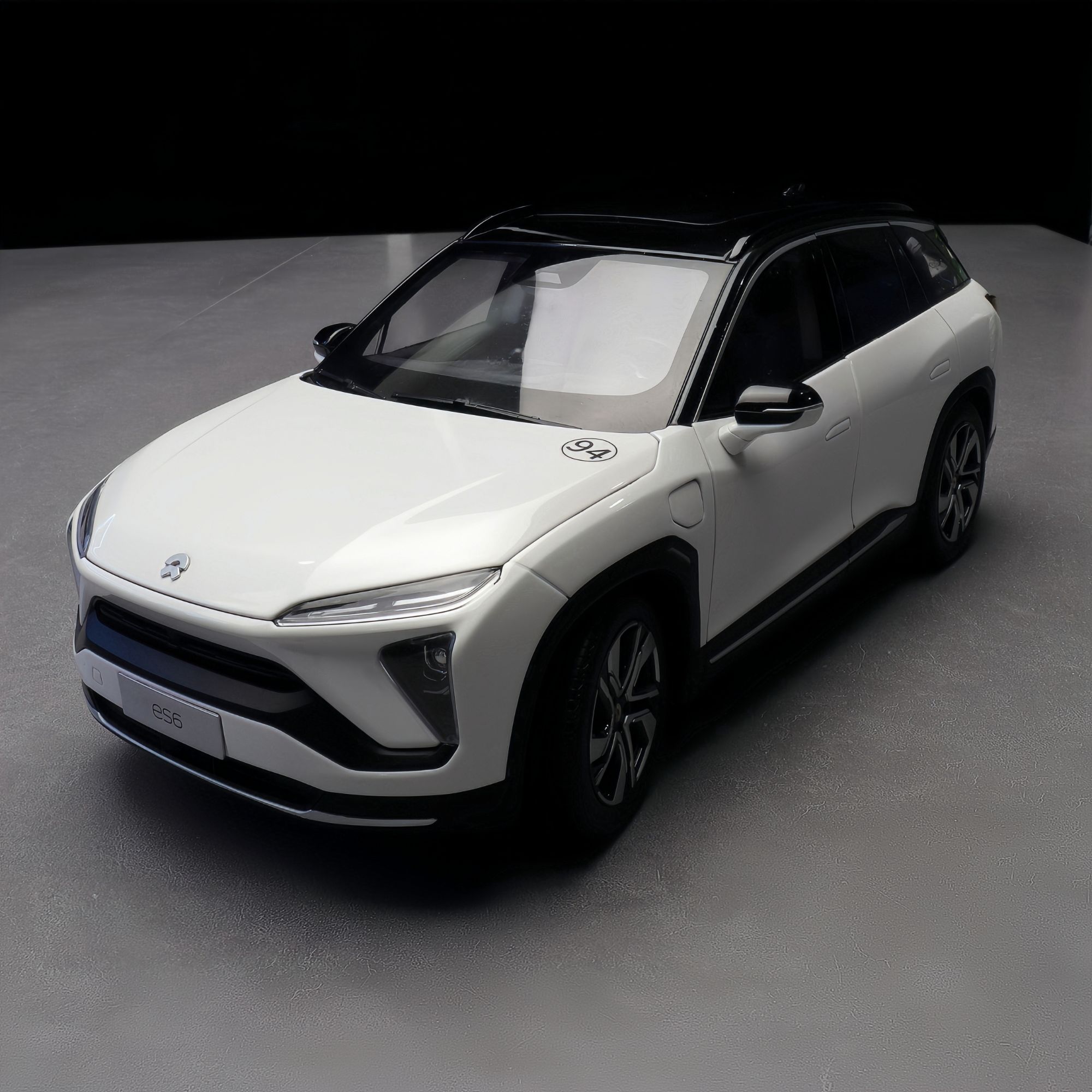 蔚来ES6合金1：18比例原厂静态汽车模型