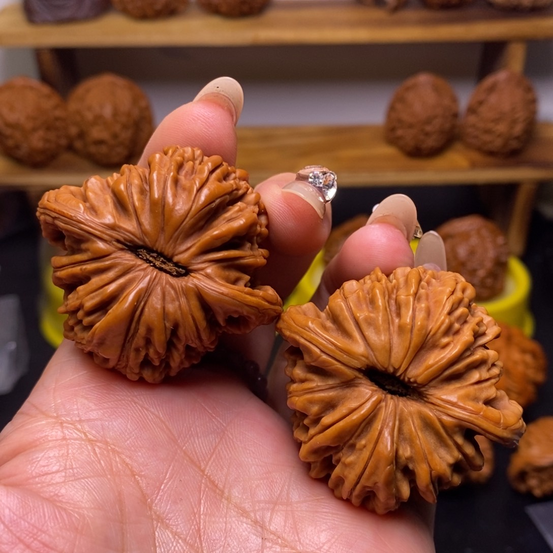 仲***语吊坠文玩核桃四座楼福利