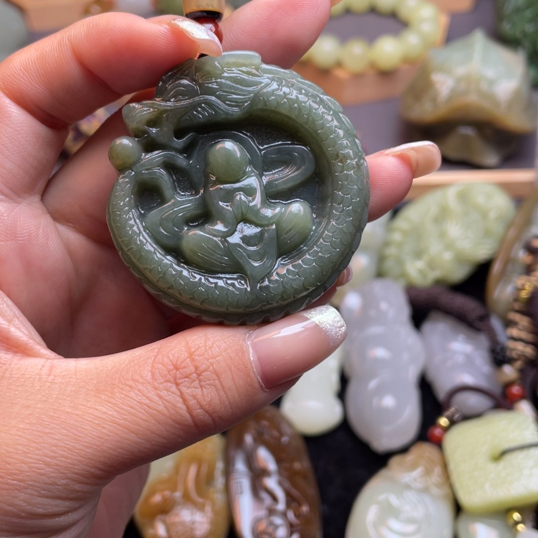 和田玉颈饰未镶嵌