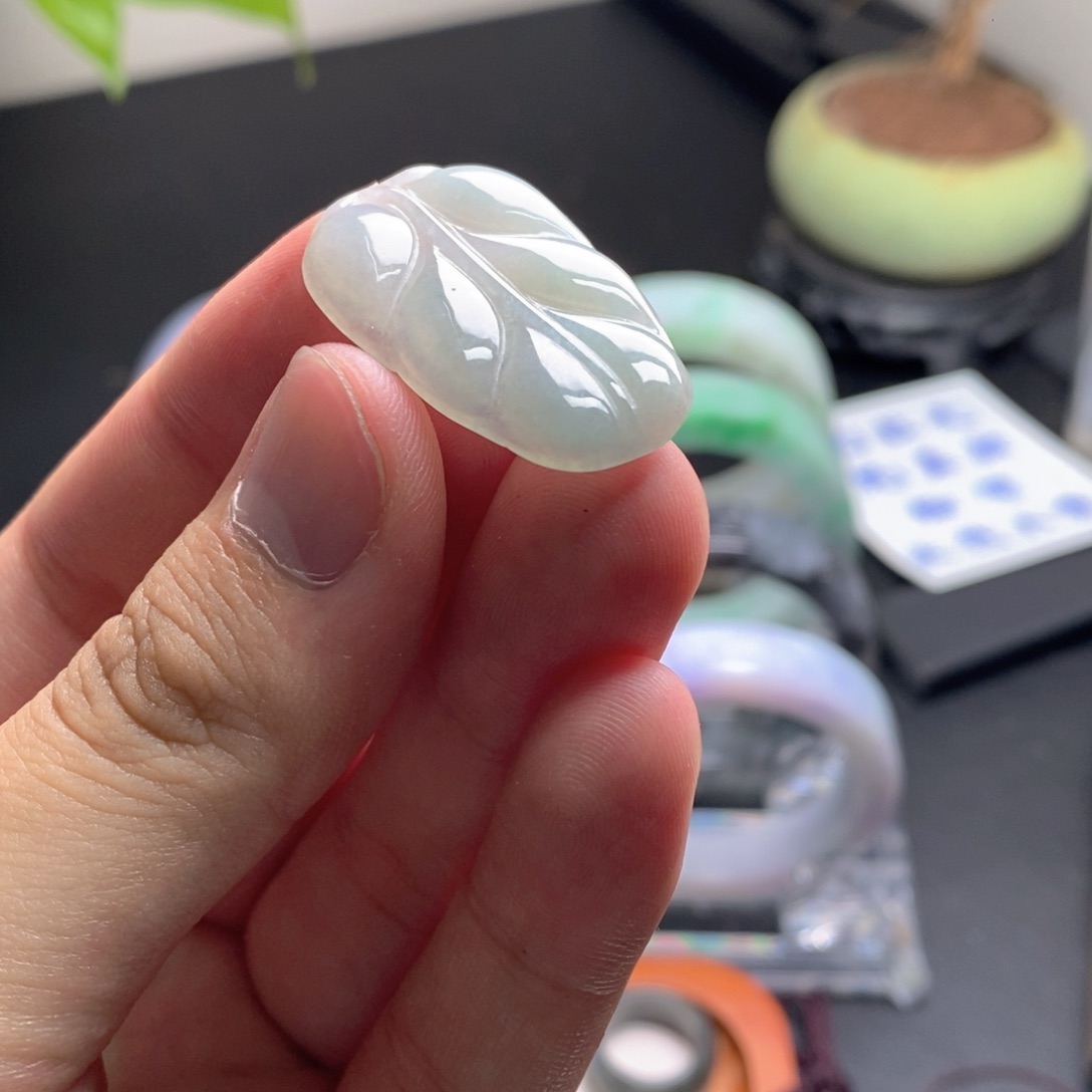 翡翠未镶嵌颈饰单单美翡翠