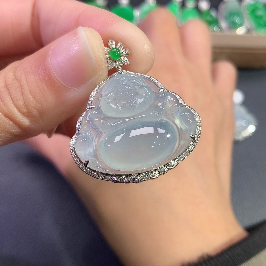 翡翠吊坠(赠链)18K金镶嵌