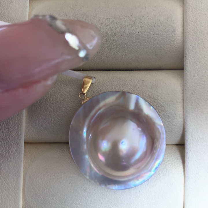 18K金镶嵌颈饰拼合珍珠（马贝珠）
