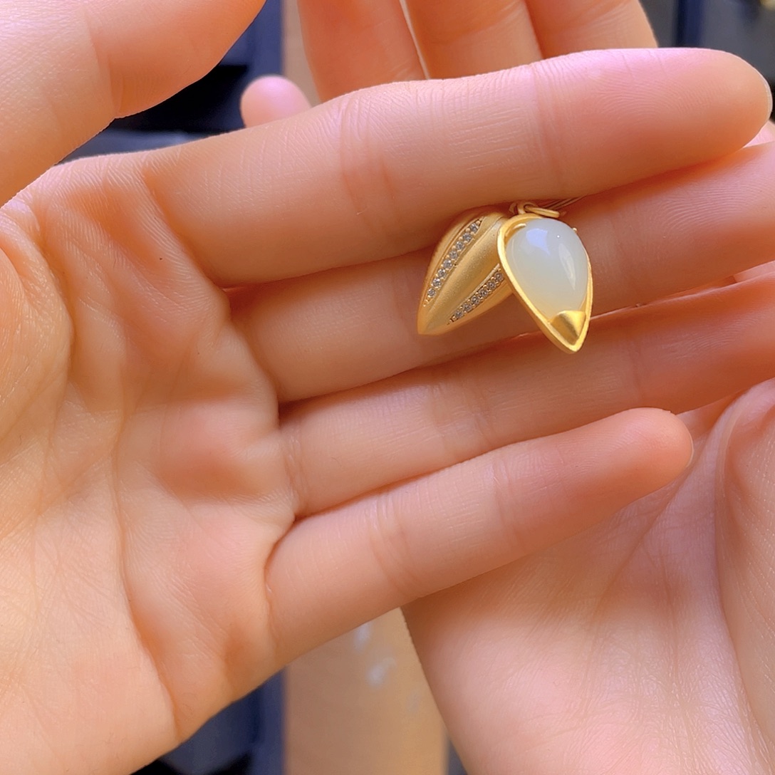 和田玉颈饰银S925镀金镶嵌