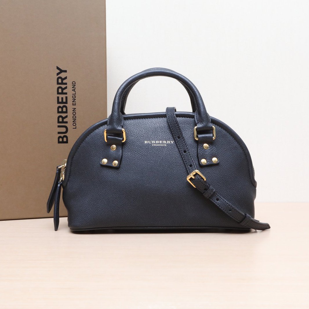 95新 BURBERRY/博柏利  黑色 皮革C 贝壳 斜挎包 30CMP205336343