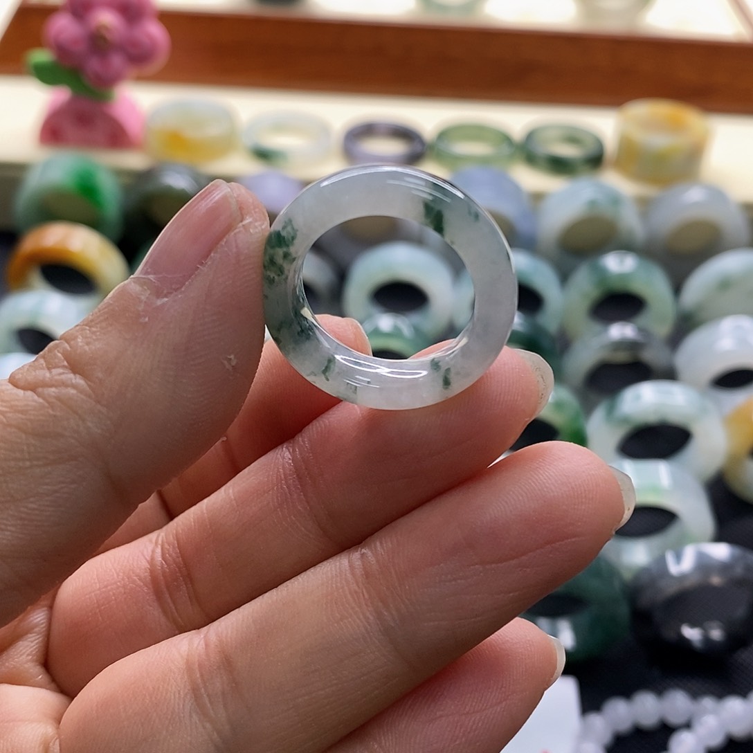 定制翡翠未镶嵌翡翠