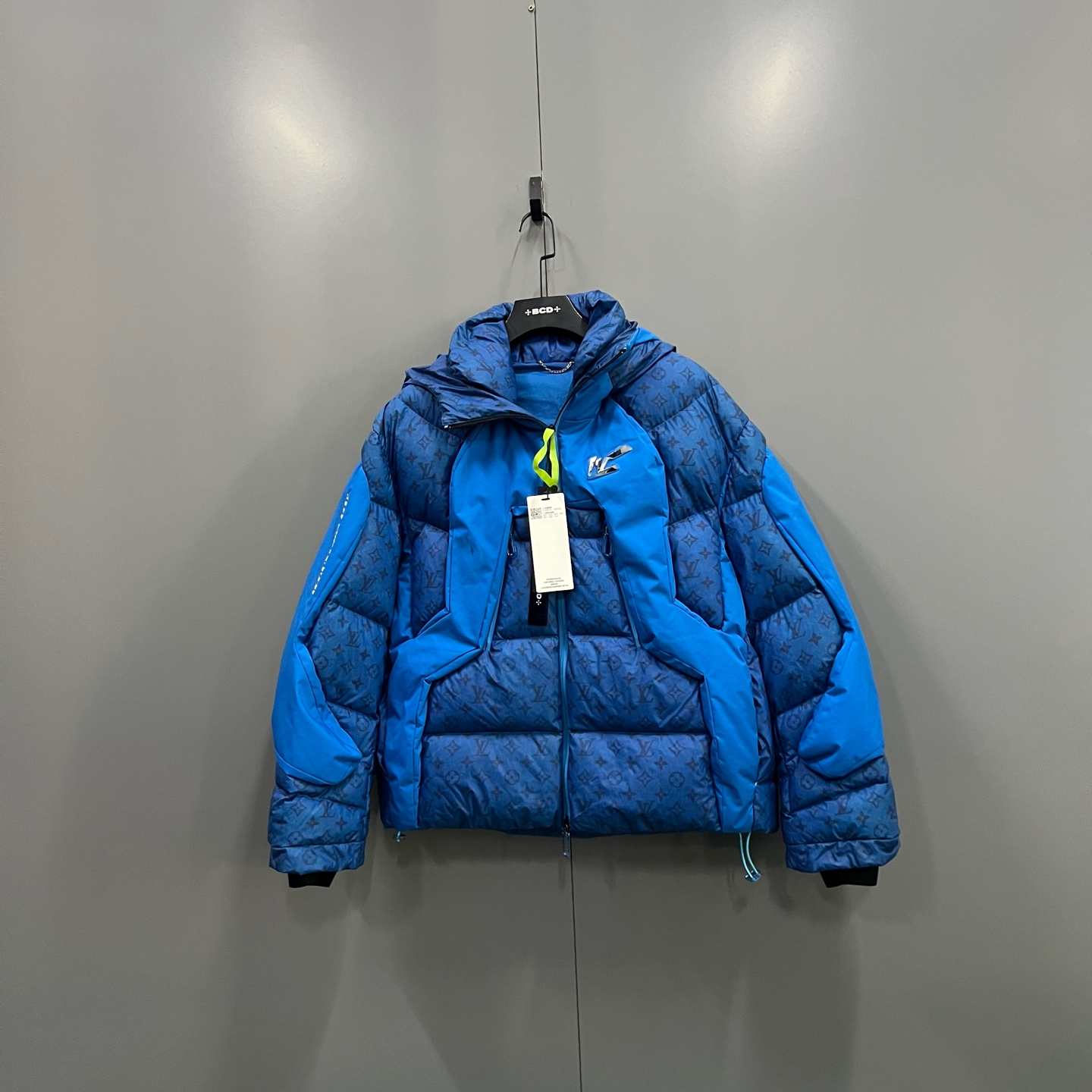 95新 LouisVuitton/路易威登 y19 蓝色老花拼接羽绒服 44 611262