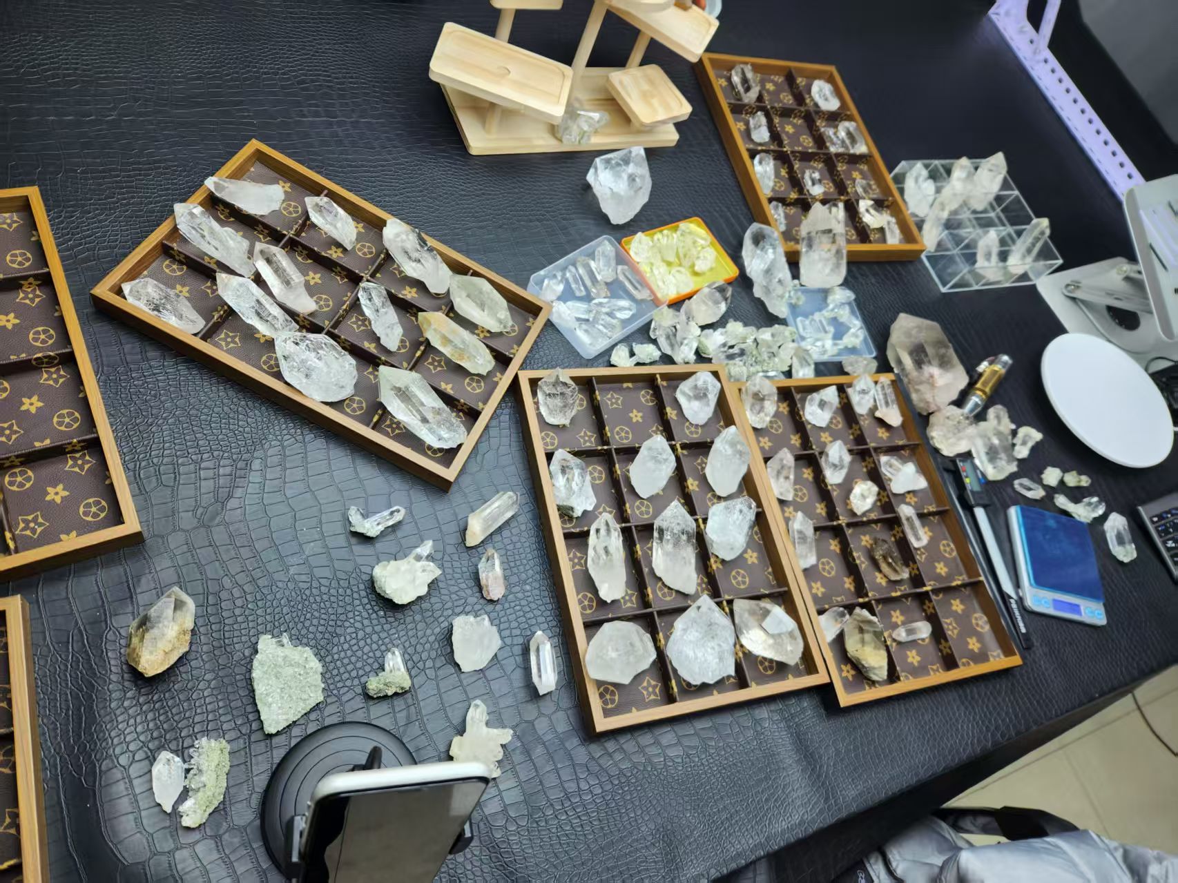 喜玛矿物矿标,桌面创意摆件石头水晶彩色透明工艺品.默认微瑕