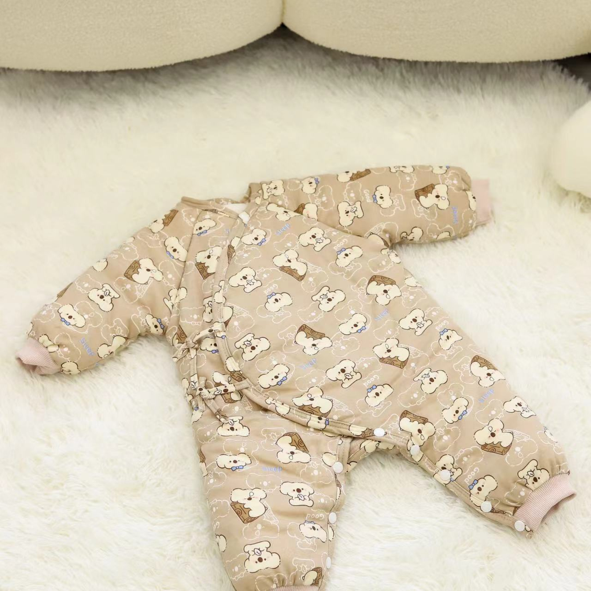 宝宝连体衣 加厚棉衣 婴儿棉花秋冬季新生儿棉衣