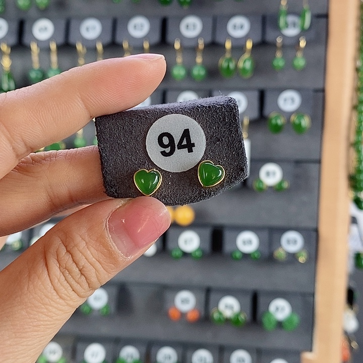 和田玉耳饰18K金镶嵌