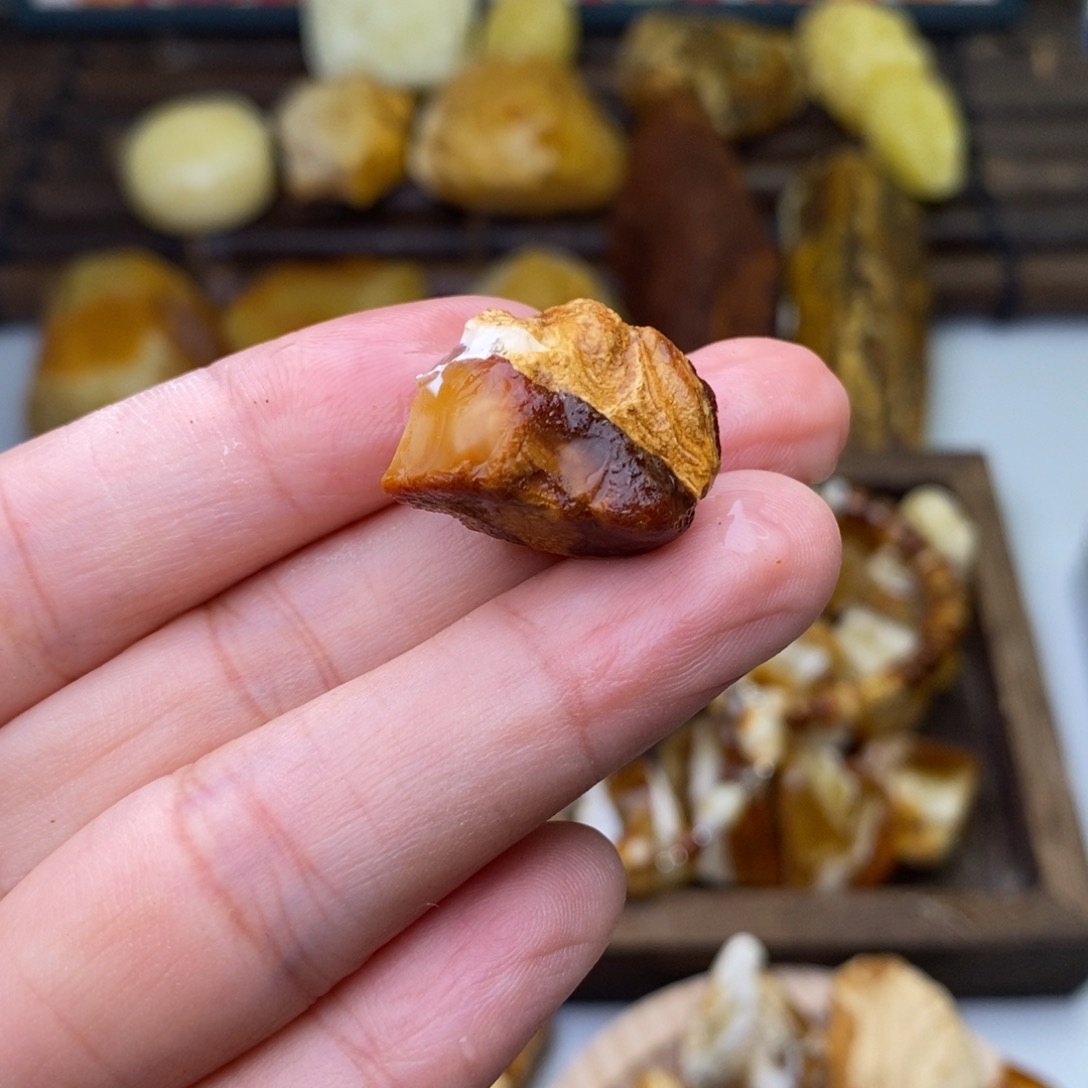 黑***猪定制琥珀天然蜜蜡乌料