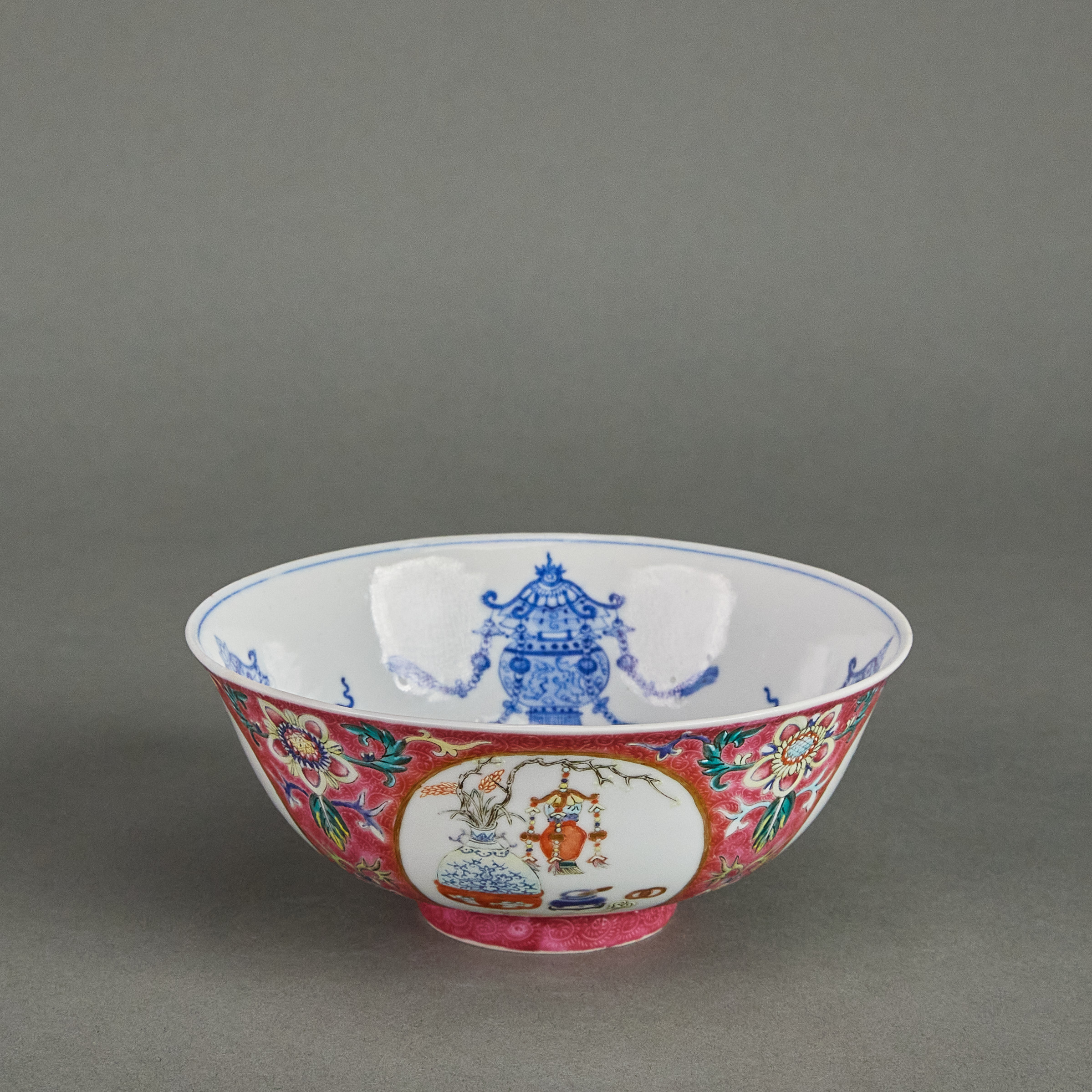 LOT 112807洋彩胭脂红轧道开窗时令膳碗