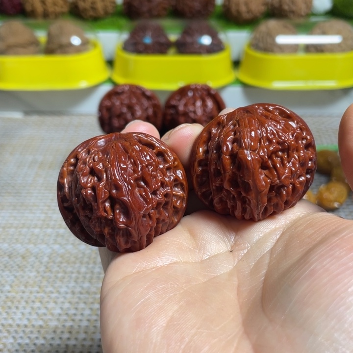 ঞ***ソ桃核把件磨盘。    