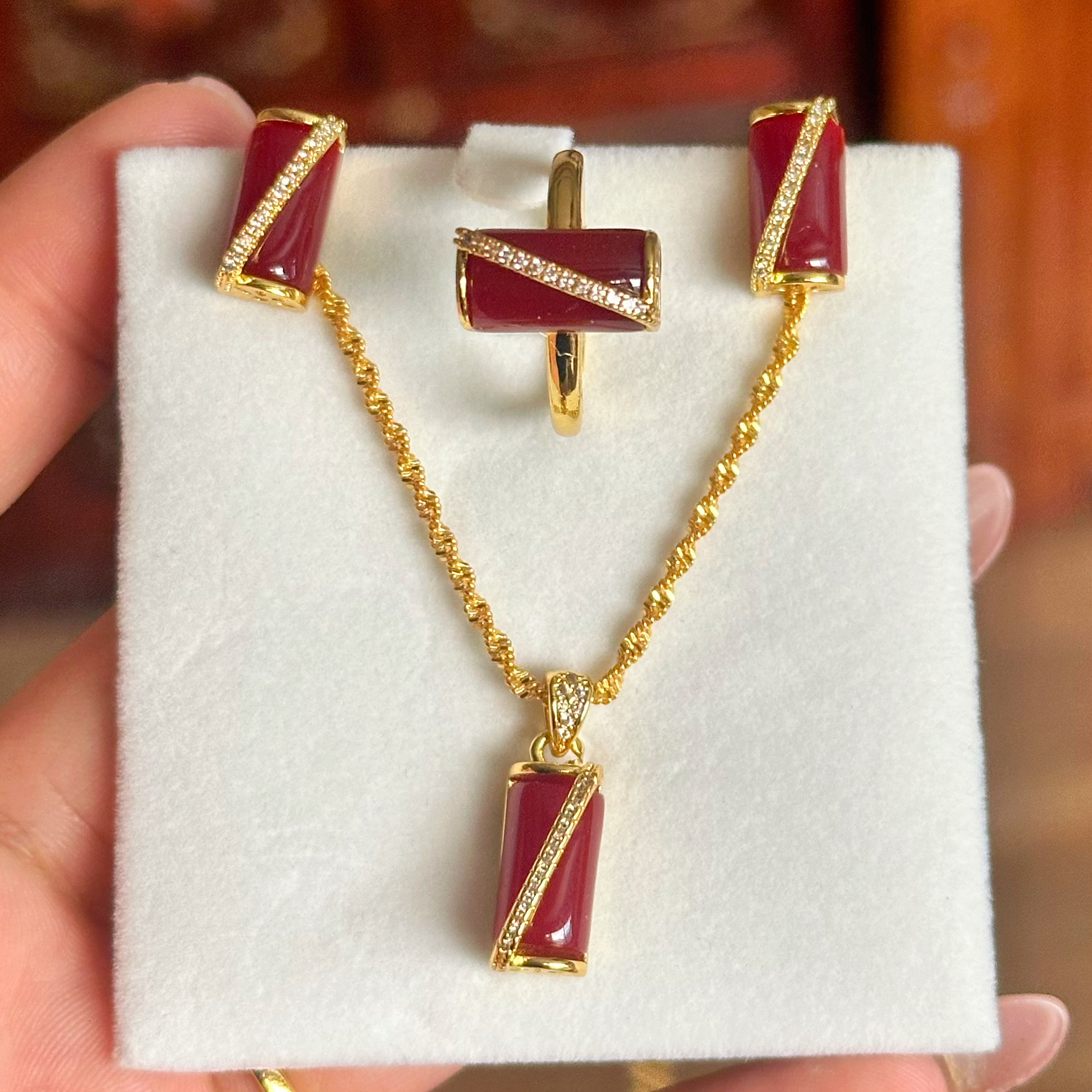 铜合金大理石吊坠 新款红色精致坠链时尚百搭 民族风三件套项链