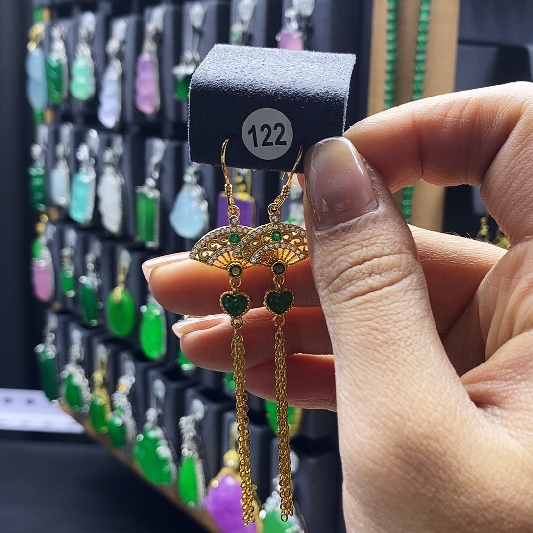 翡翠未镶嵌耳饰122