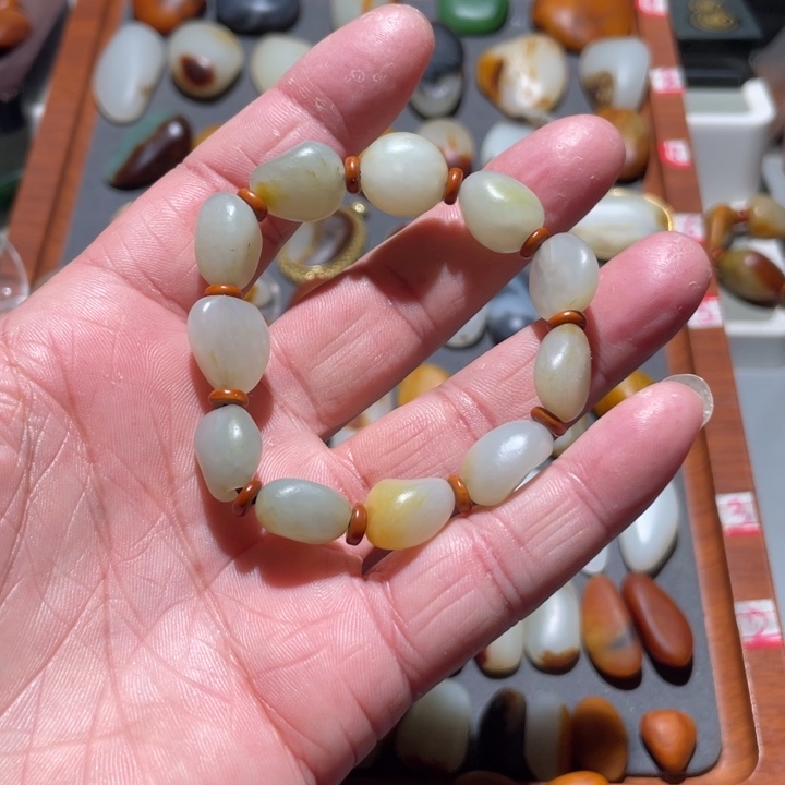 和田玉（糖玉）未镶嵌挂件