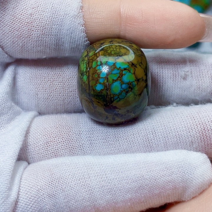 绿松石未镶嵌饰品