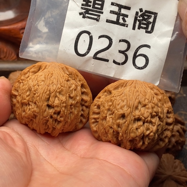 吊坠文玩核桃泥鳅背全品43
