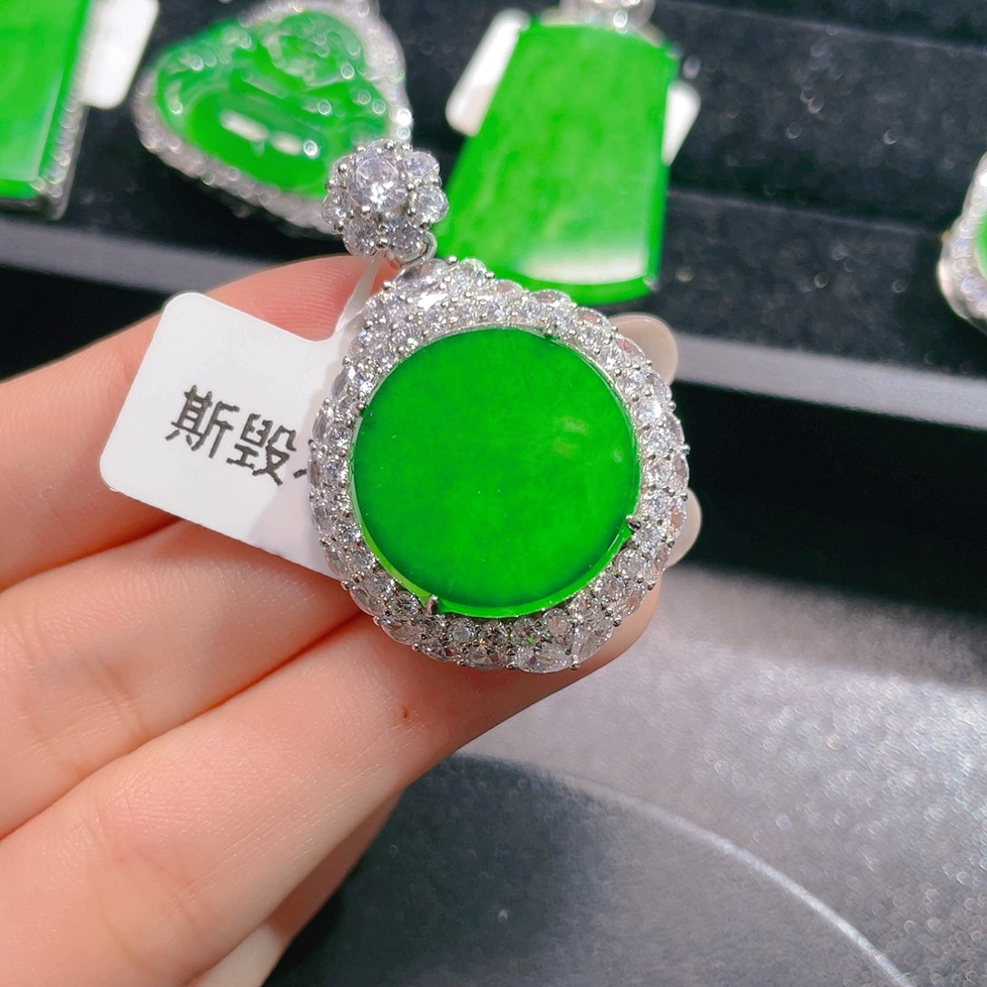 翡翠吊坠(不含链)未镶嵌
