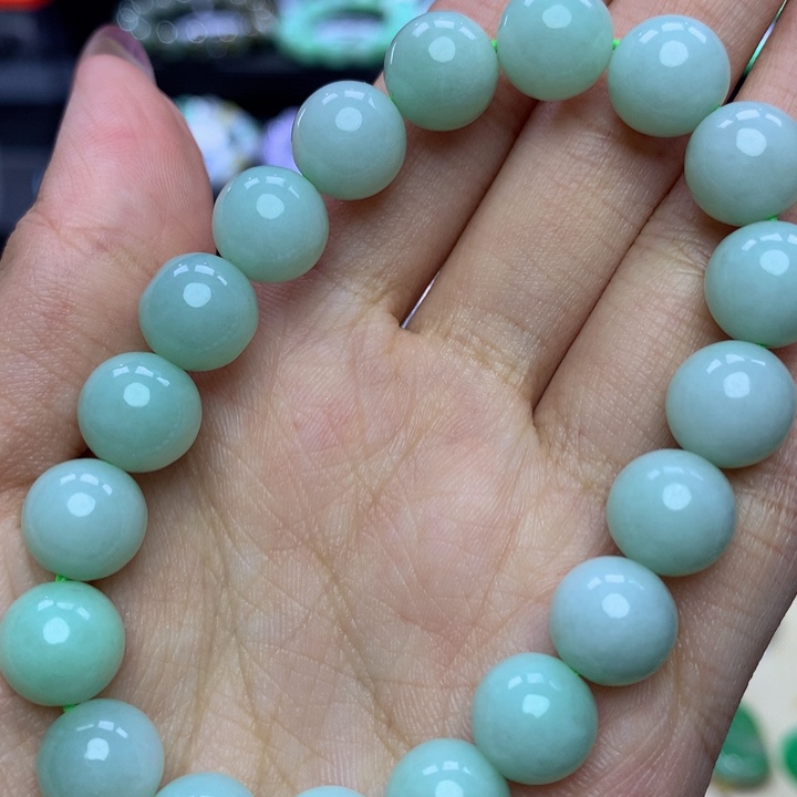 翡翠手链未镶嵌翡翠