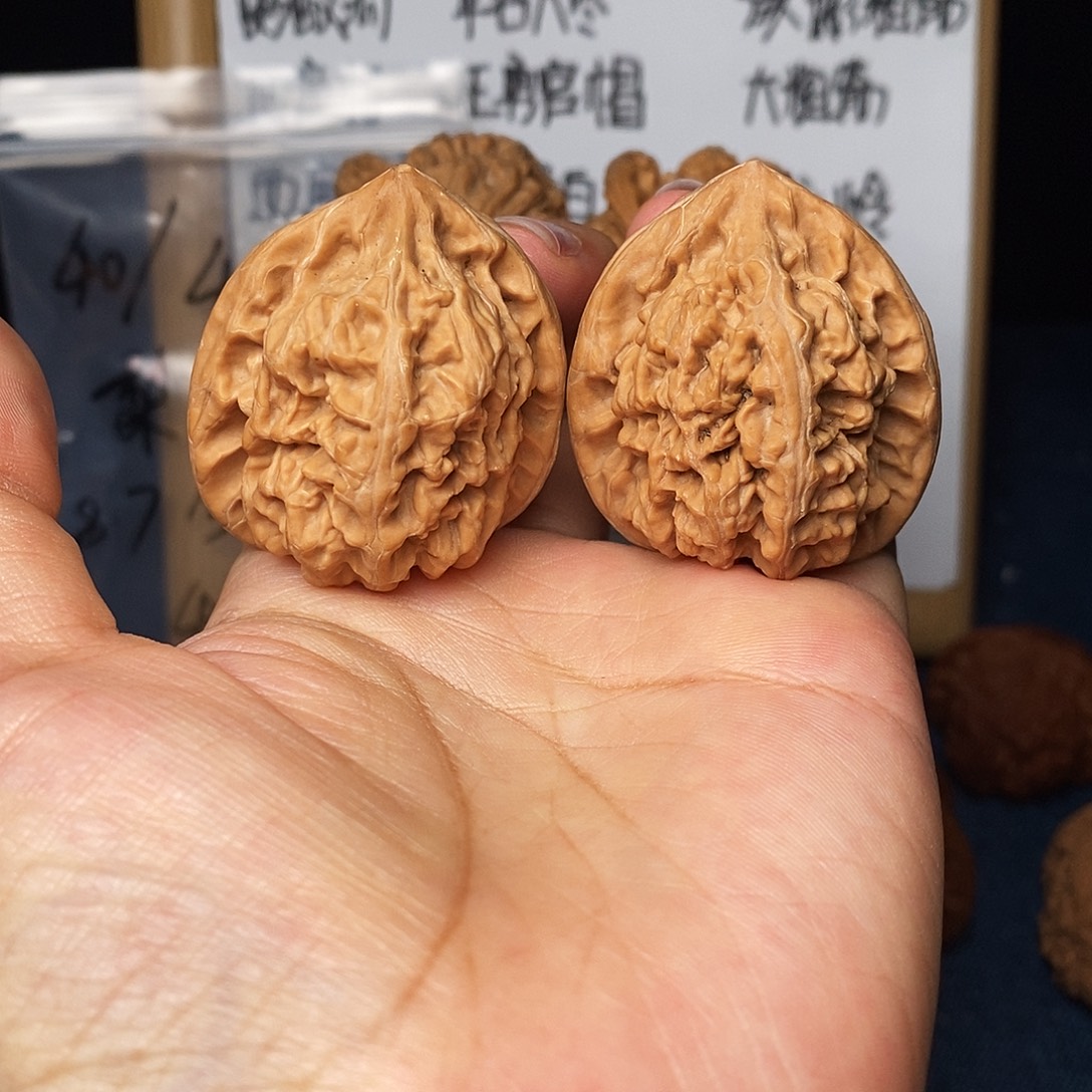 文玩核桃把件承德粗筋