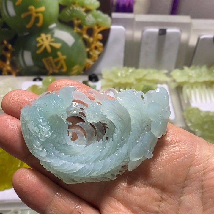 未镶嵌蛇纹石玉颈饰
