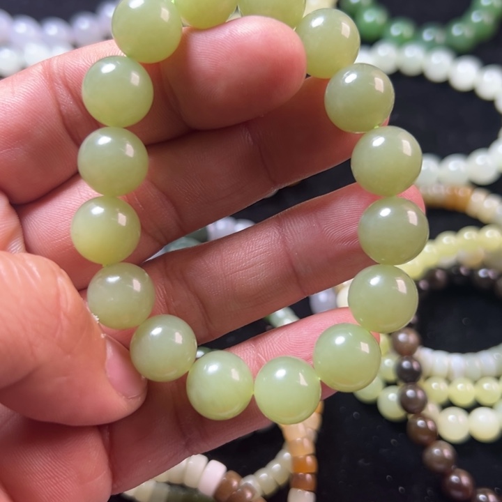 池***令和田玉（糖玉）未镶嵌手链